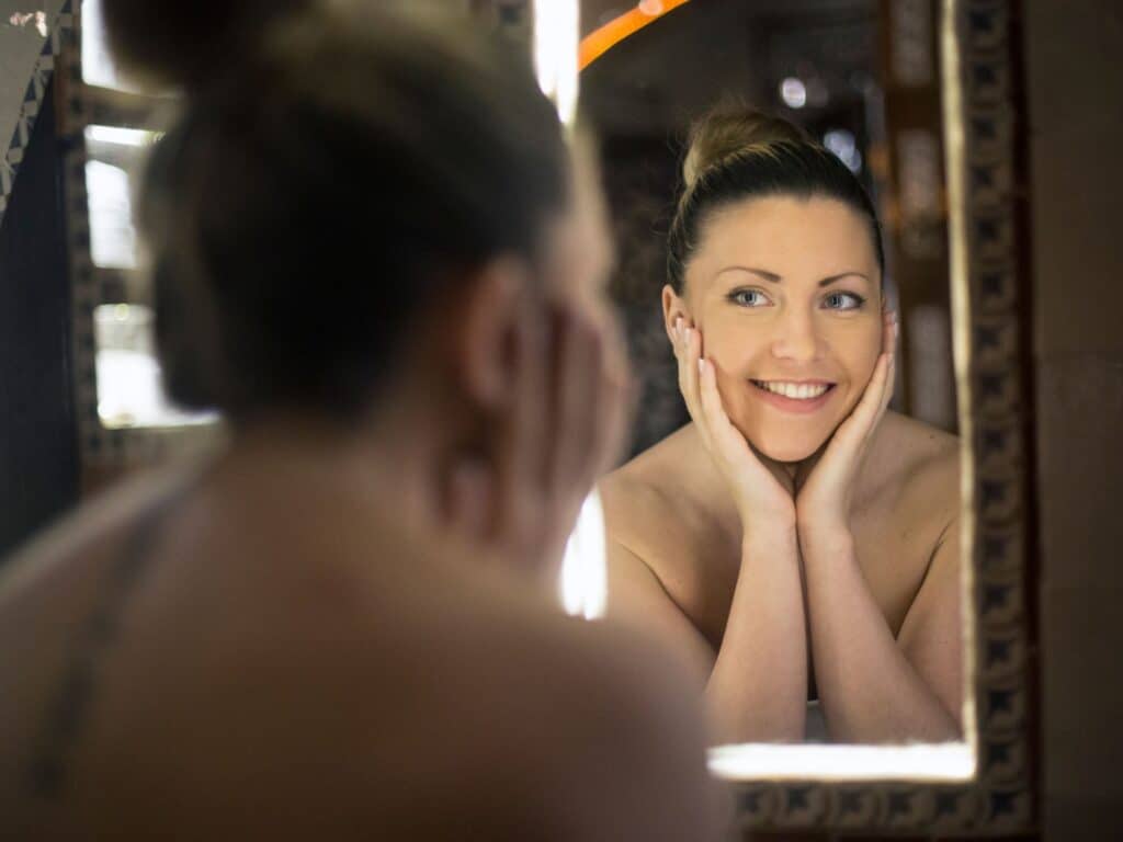 A láthatatlan megfigyelők: 6 dolog, amit a gyereked tűpontosan levesz rólad