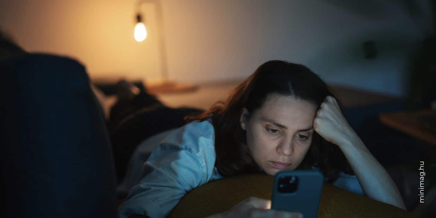Doomscrolling: Miért görgeted magad szorongásba, és hogyan állj le?