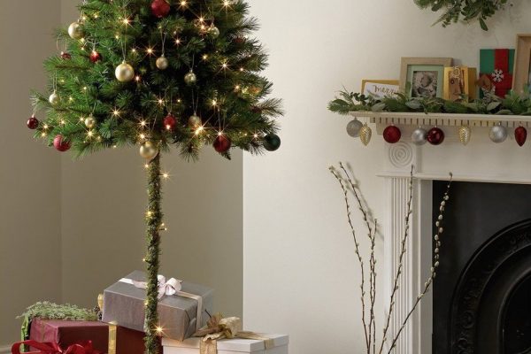 Így néz ki a macska- és gyerekbiztos karácsonyfa