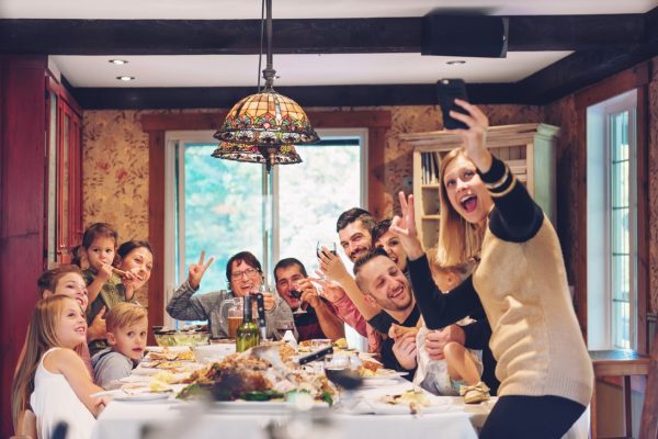 A szeleburdi patchwork-család karácsonya – avagy az otthon