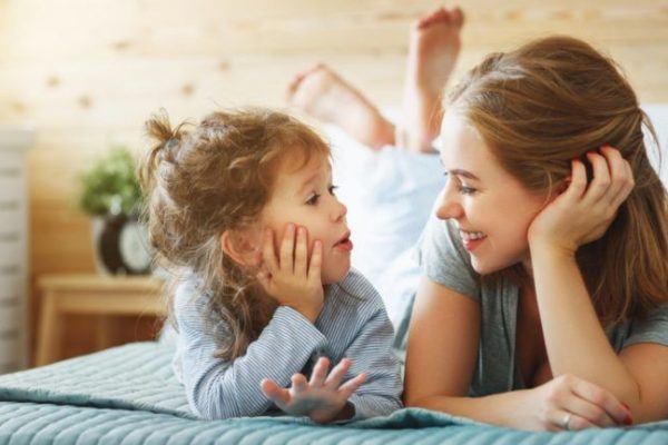 Nem szabad teljes őszinteségre nevelni a gyereket
