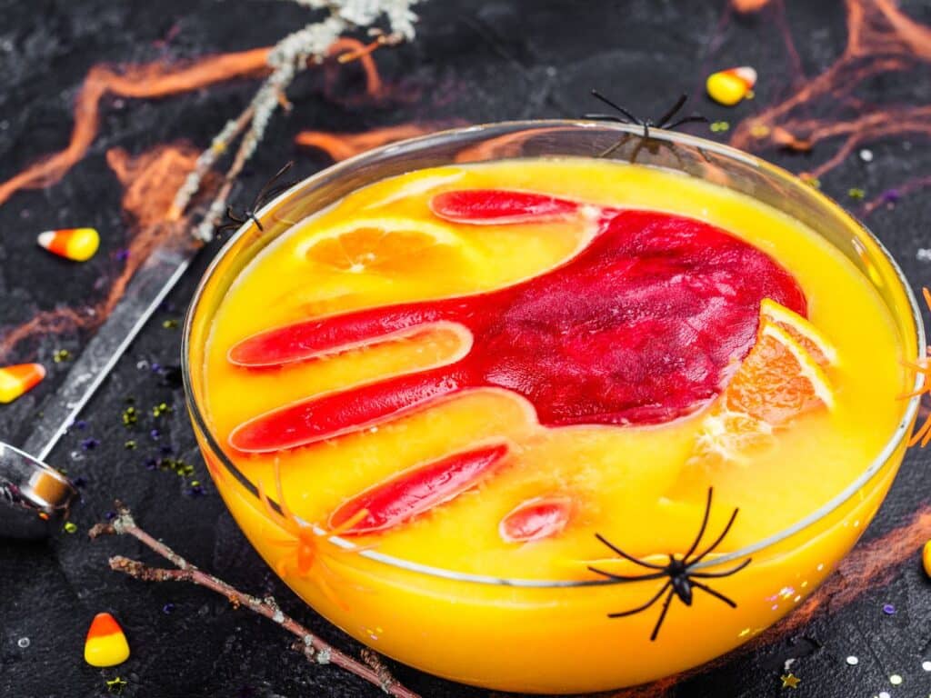 halloween punch kézzel