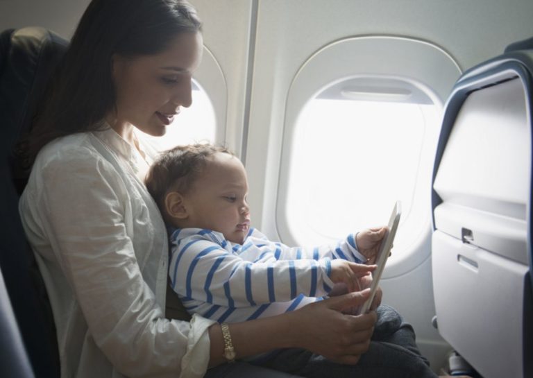 Anyatermészet: Repülőút kisgyerekkel