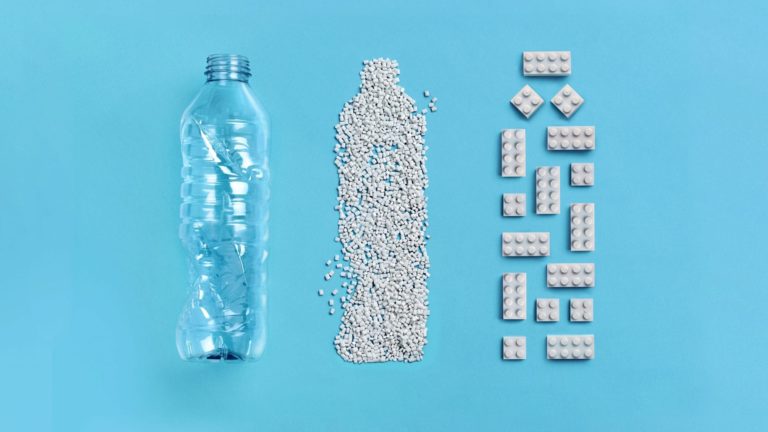 A Lego újrahasznosított elemeket készít eldobált palackokból minimag