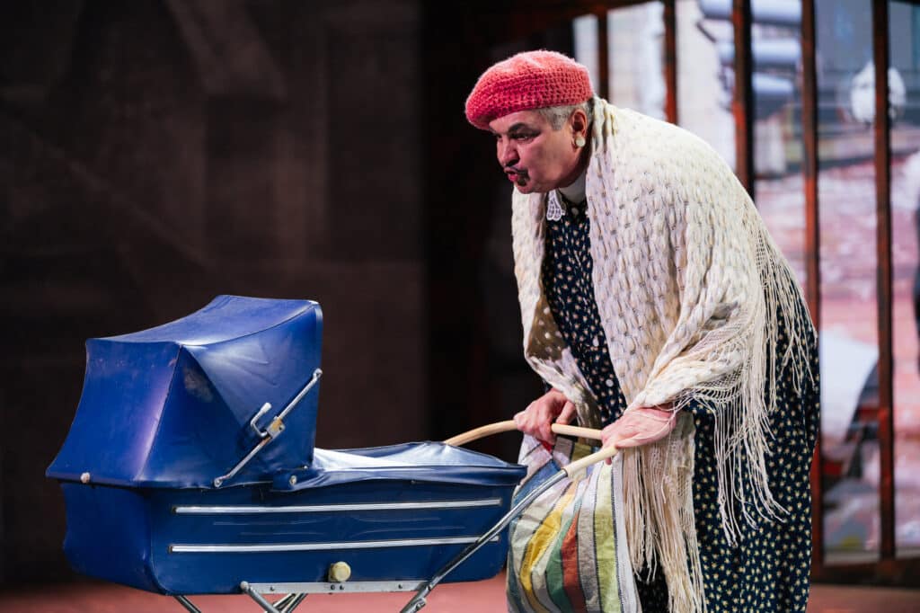 Keménykalap és krumpliorr ősbemutató a Magyar Színházban